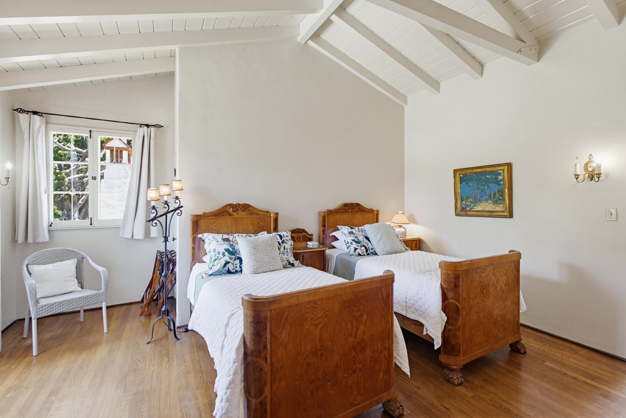 Virtual tour photo 17 of 53 for 391 Via Del Norte