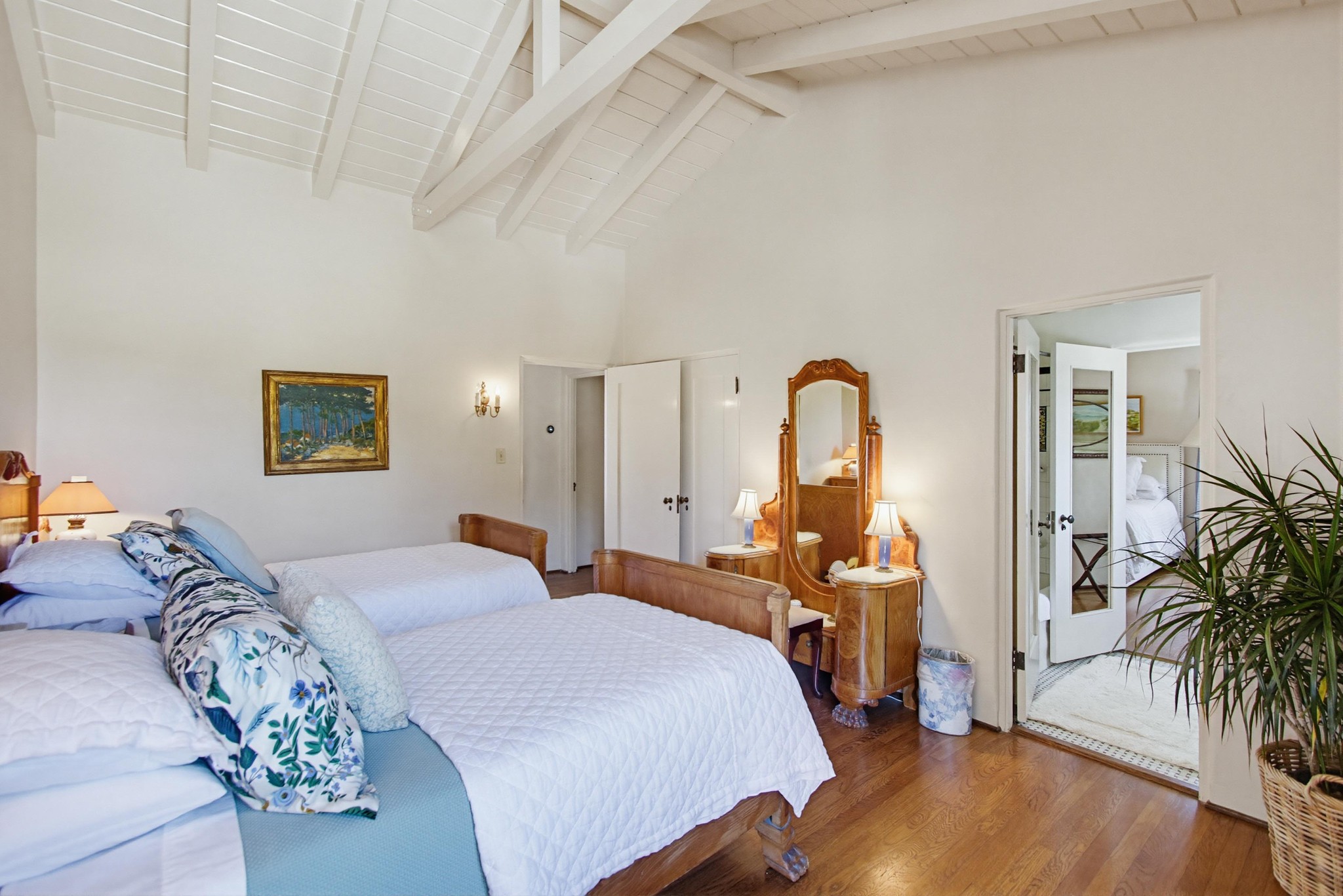 Virtual tour photo 18 of 53 for 391 Via Del Norte