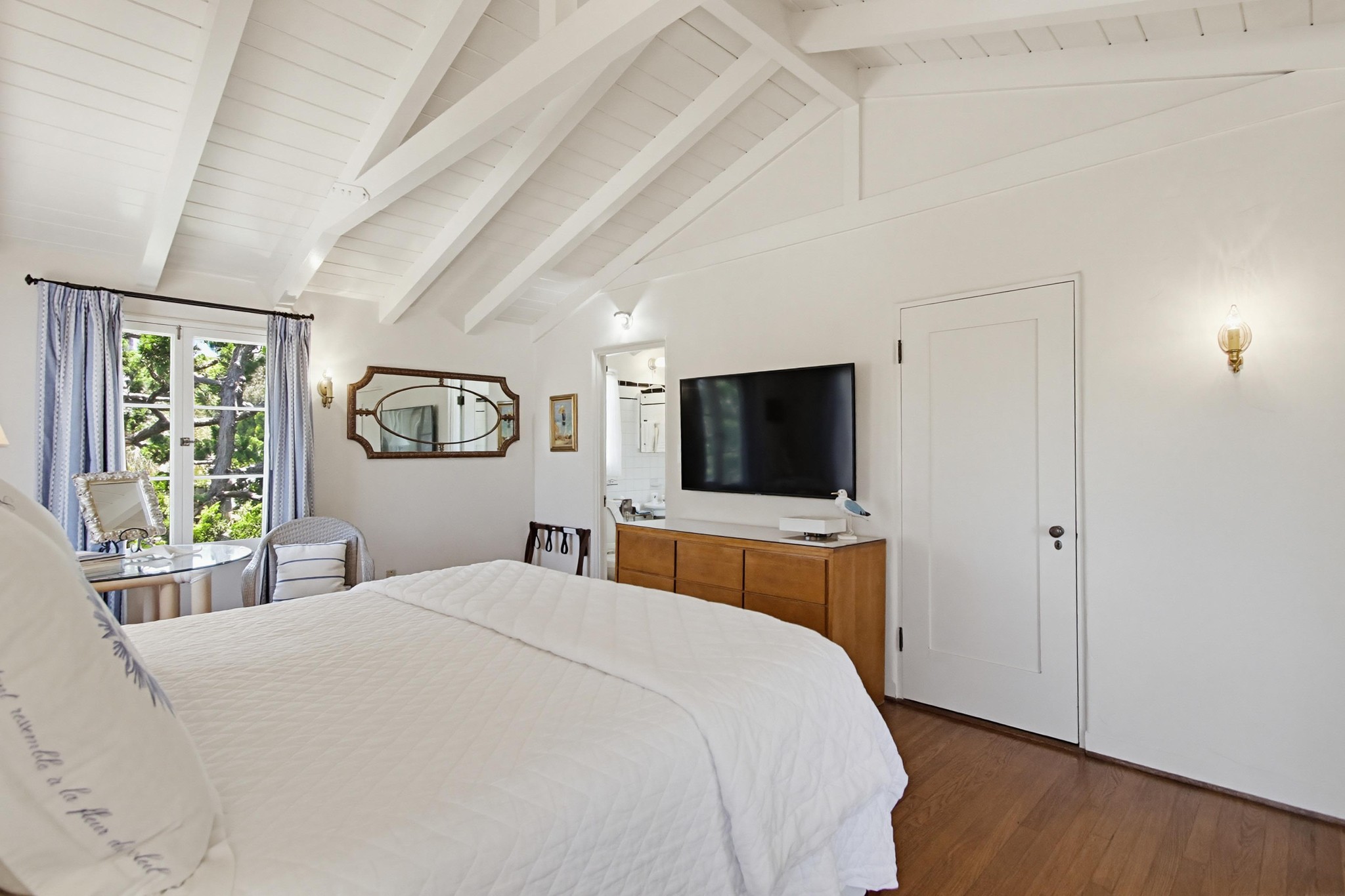 Virtual tour photo 20 of 53 for 391 Via Del Norte
