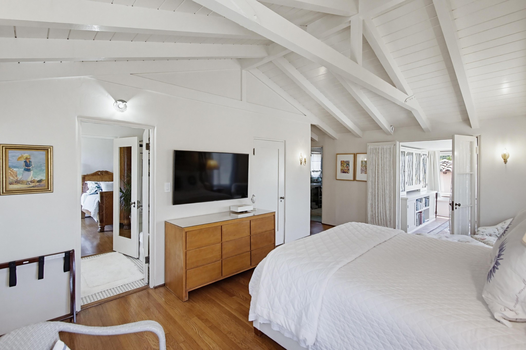 Virtual tour photo 22 of 53 for 391 Via Del Norte