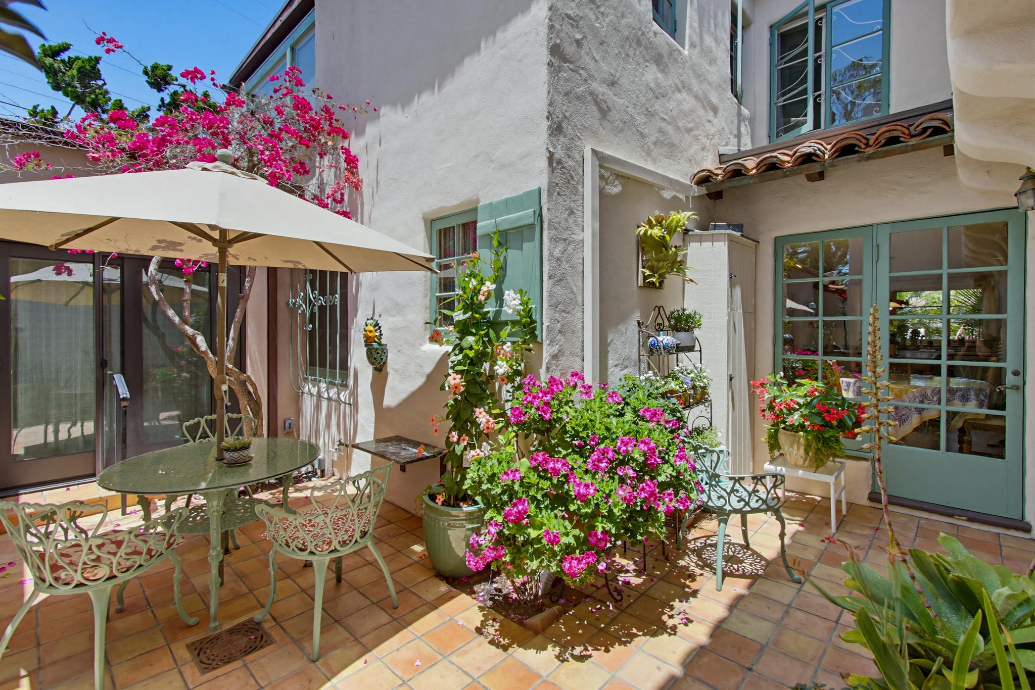 Virtual tour photo 27 of 53 for 391 Via Del Norte