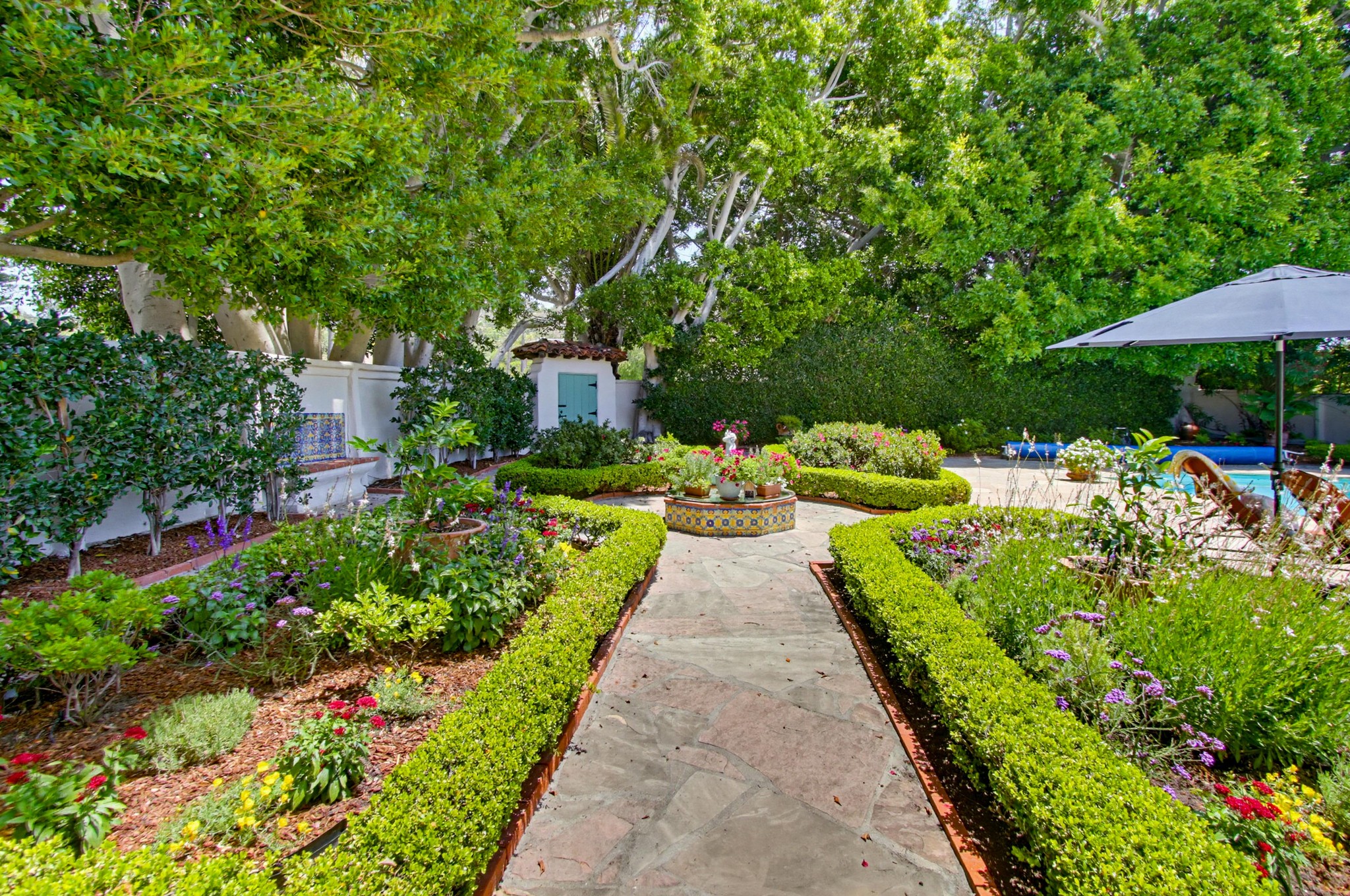 Virtual tour photo 36 of 53 for 391 Via Del Norte