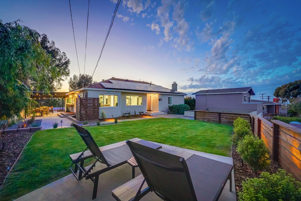 Virtual tour photo 10 of 117 for 3910 La Cresta Dr