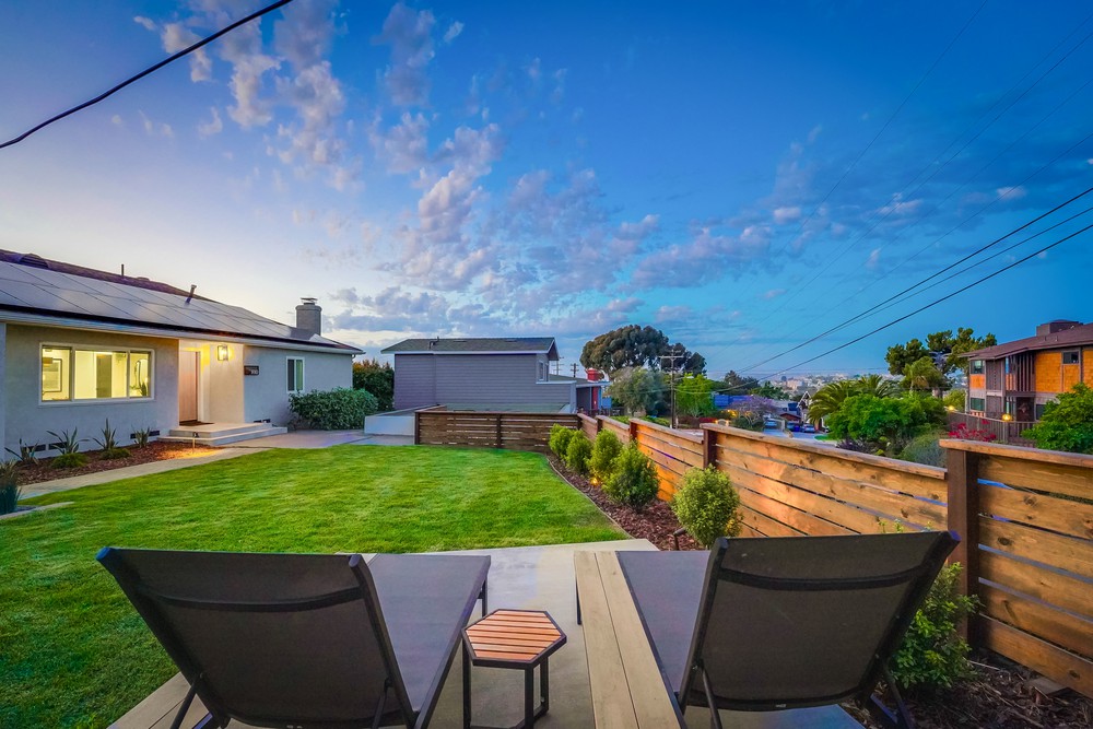 Virtual tour photo 11 of 117 for 3910 La Cresta Dr