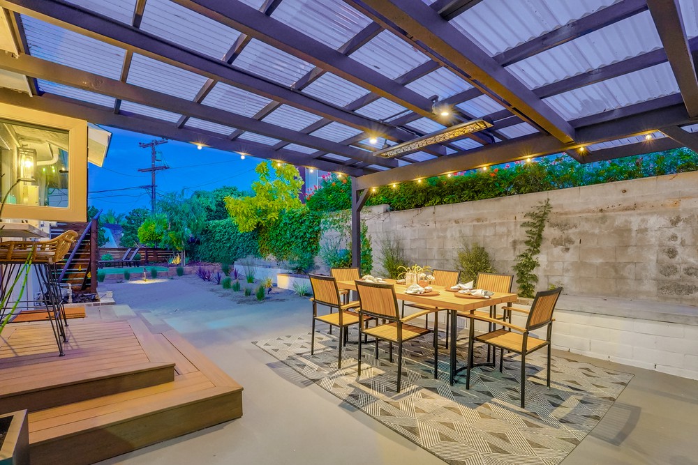Virtual tour photo 15 of 117 for 3910 La Cresta Dr