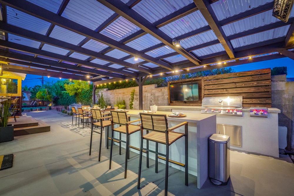 Virtual tour photo 19 of 117 for 3910 La Cresta Dr