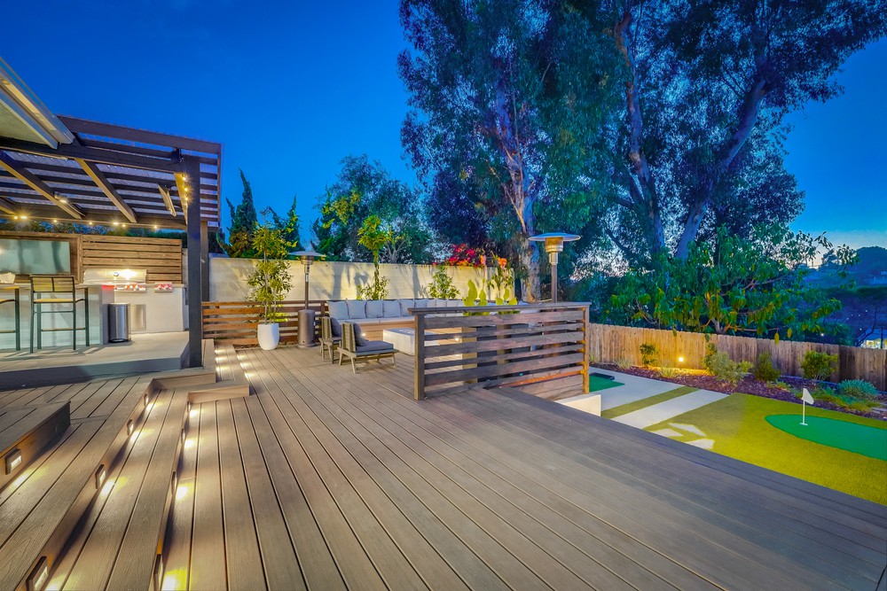 Virtual tour photo 25 of 117 for 3910 La Cresta Dr