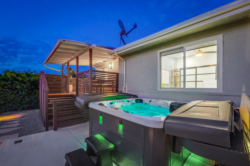 Virtual tour photo 32 of 117 for 3910 La Cresta Dr
