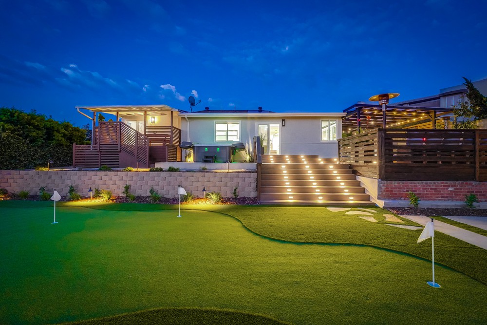 Virtual tour photo 36 of 117 for 3910 La Cresta Dr