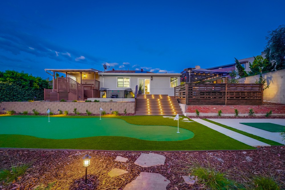 Virtual tour photo 37 of 117 for 3910 La Cresta Dr