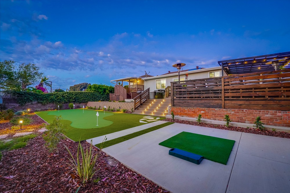 Virtual tour photo 39 of 117 for 3910 La Cresta Dr