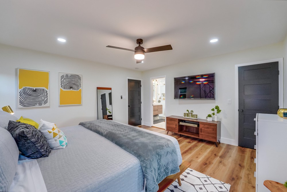 Virtual tour photo 77 of 117 for 3910 La Cresta Dr