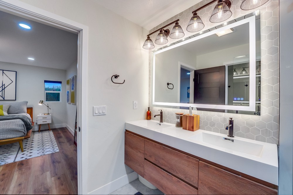 Virtual tour photo 80 of 117 for 3910 La Cresta Dr