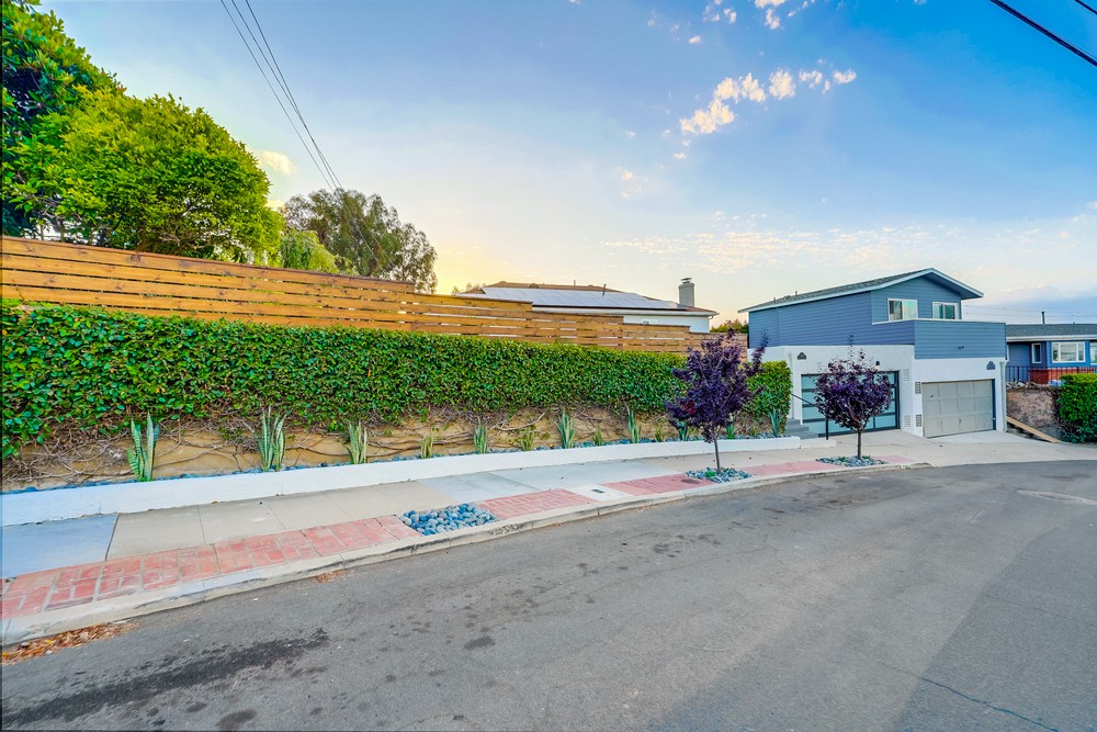 Virtual tour photo 82 of 117 for 3910 La Cresta Dr