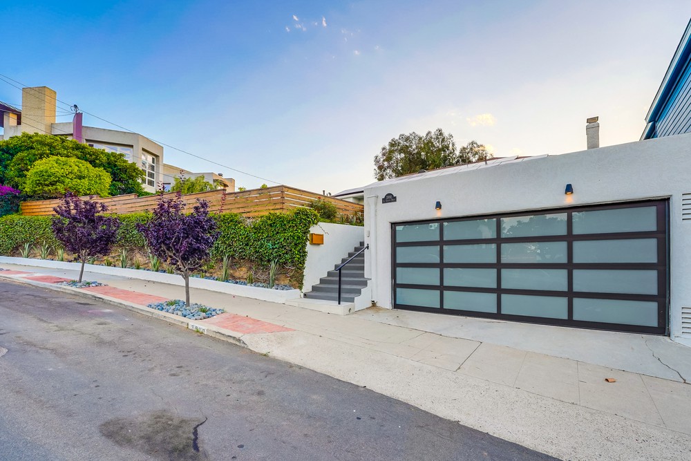Virtual tour photo 84 of 117 for 3910 La Cresta Dr