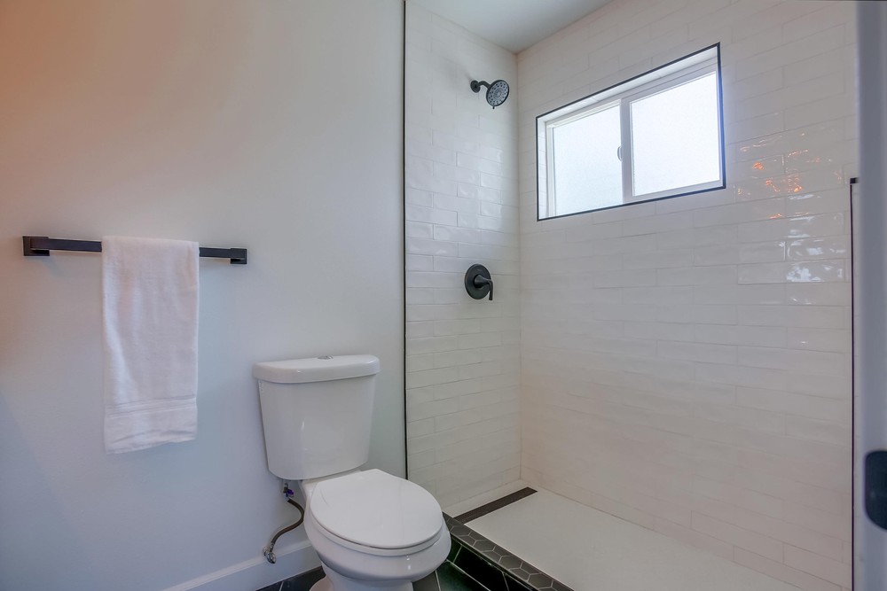 Virtual tour photo 24 of 44 for 3910 Mt Blackburn Ave