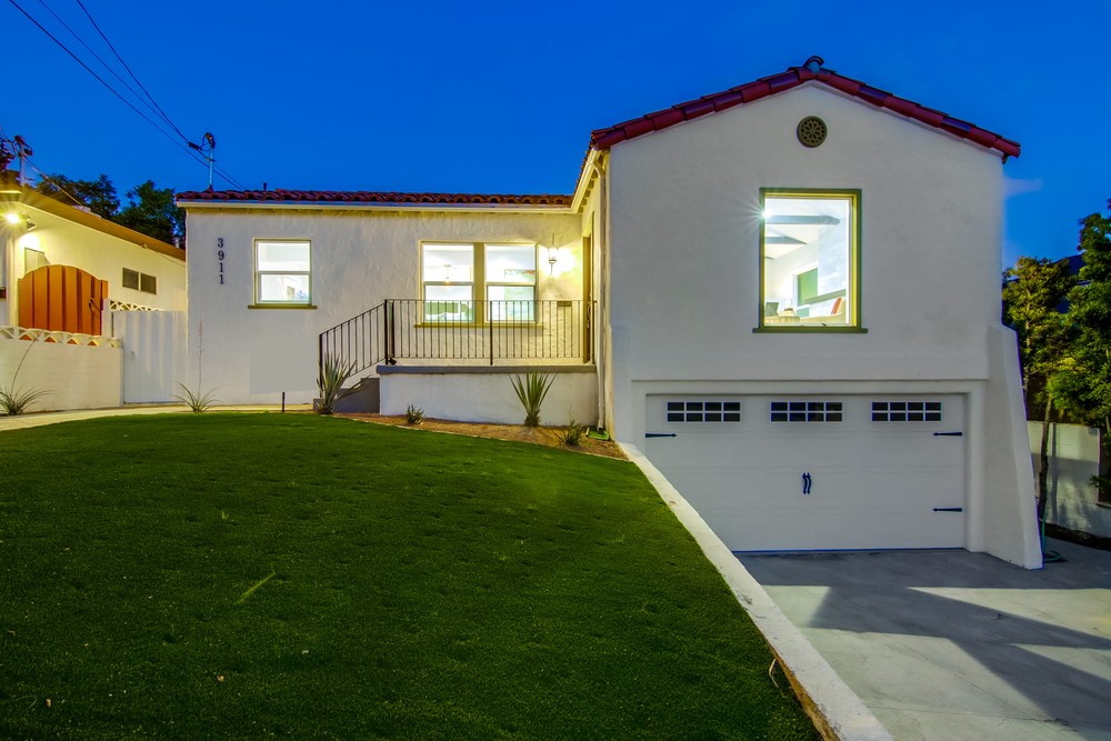Virtual tour photo 3 of 88 for 3911 Clark St
