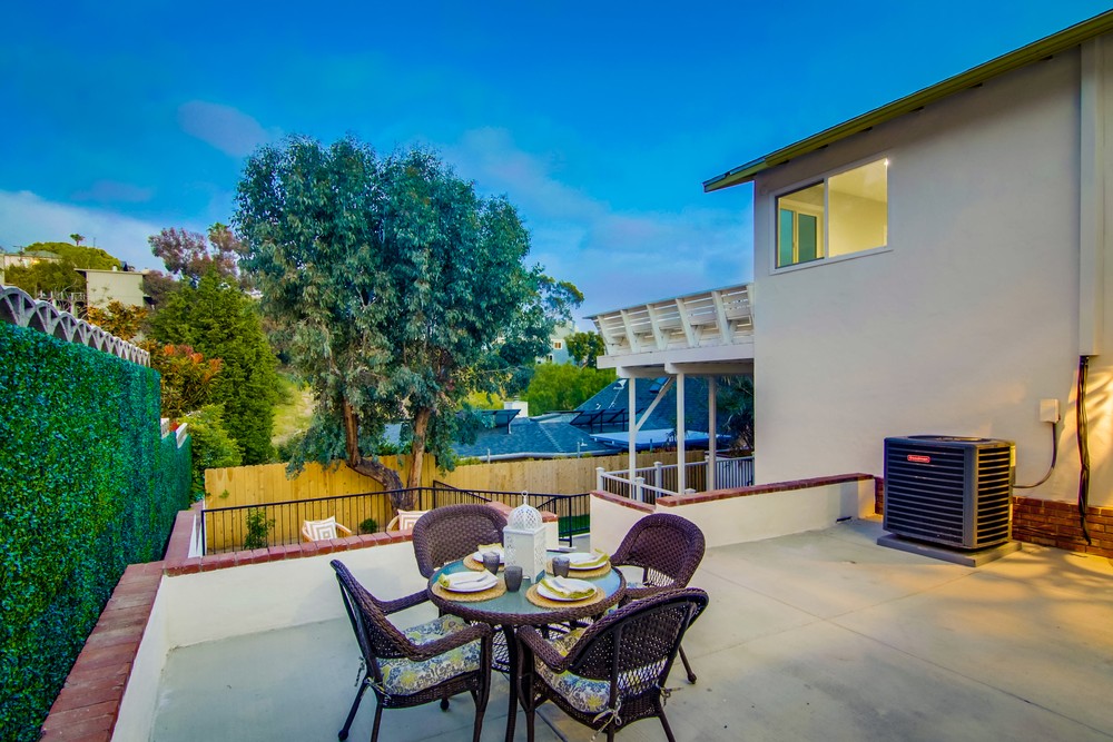 Virtual tour photo 7 of 88 for 3911 Clark St