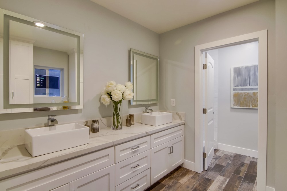 Virtual tour photo 50 of 88 for 3911 Clark St