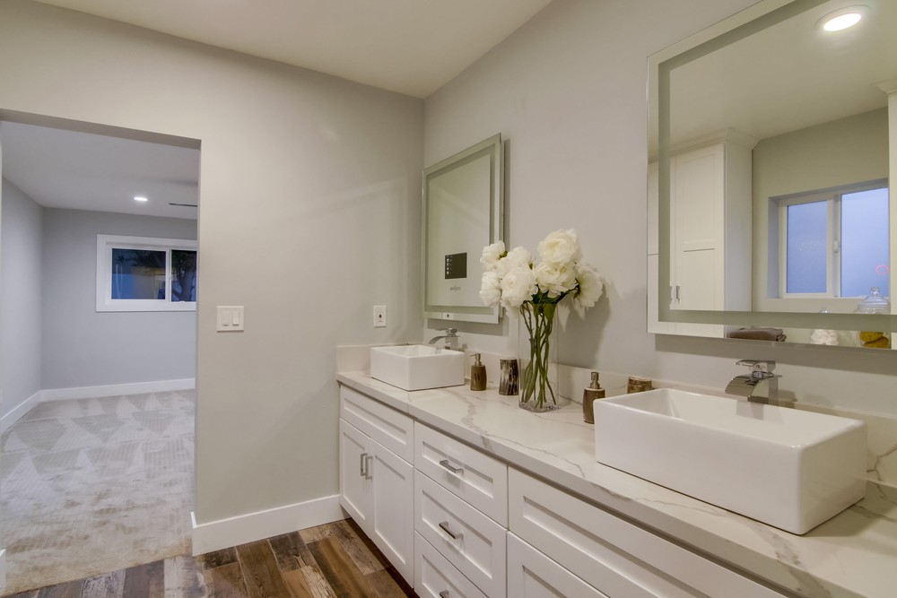 Virtual tour photo 53 of 88 for 3911 Clark St