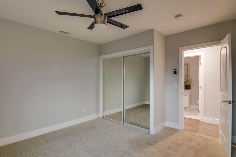 Virtual tour photo 58 of 88 for 3911 Clark St
