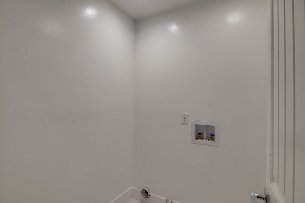 Virtual tour photo 65 of 88 for 3911 Clark St