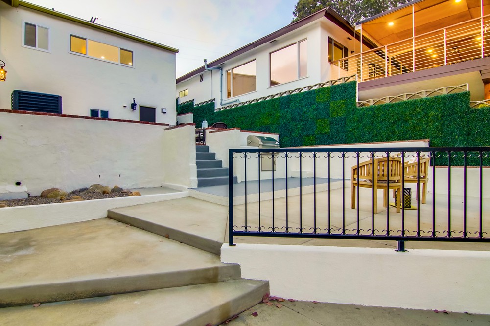 Virtual tour photo 79 of 88 for 3911 Clark St