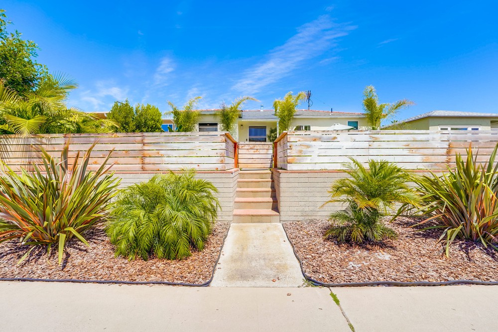 Virtual tour photo 1 of 57 for 3911 Haines St