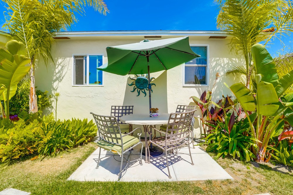 Virtual tour photo 9 of 57 for 3911 Haines St