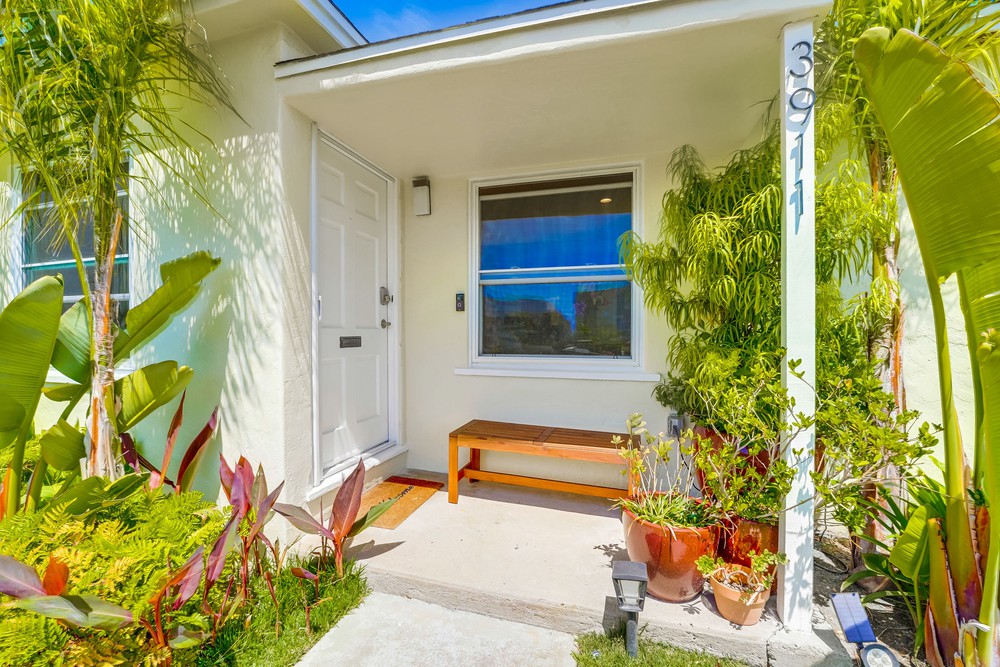 Virtual tour photo 12 of 57 for 3911 Haines St