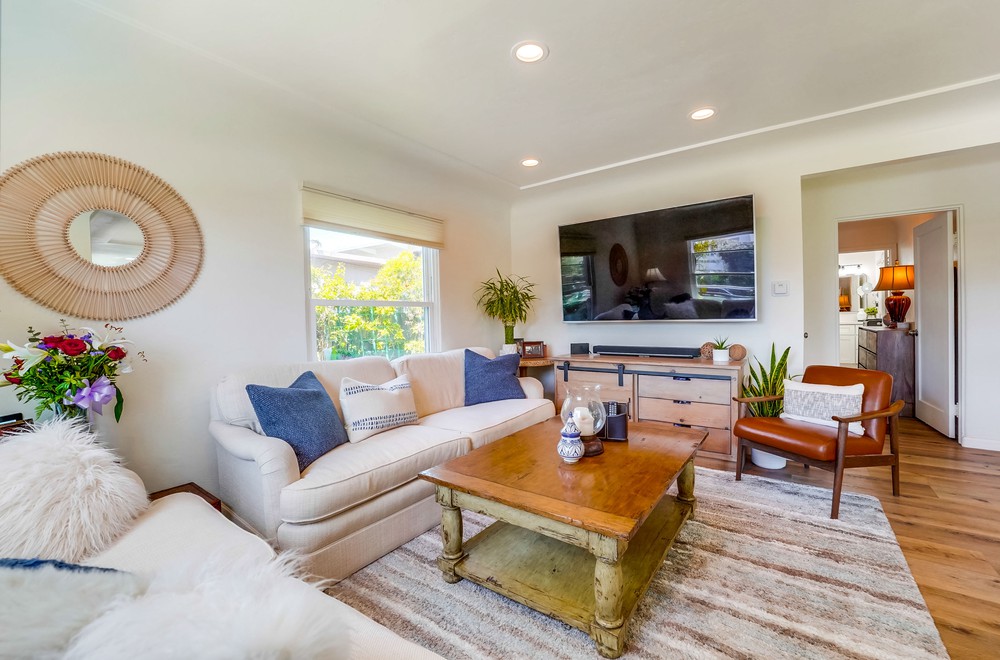 Virtual tour photo 13 of 57 for 3911 Haines St