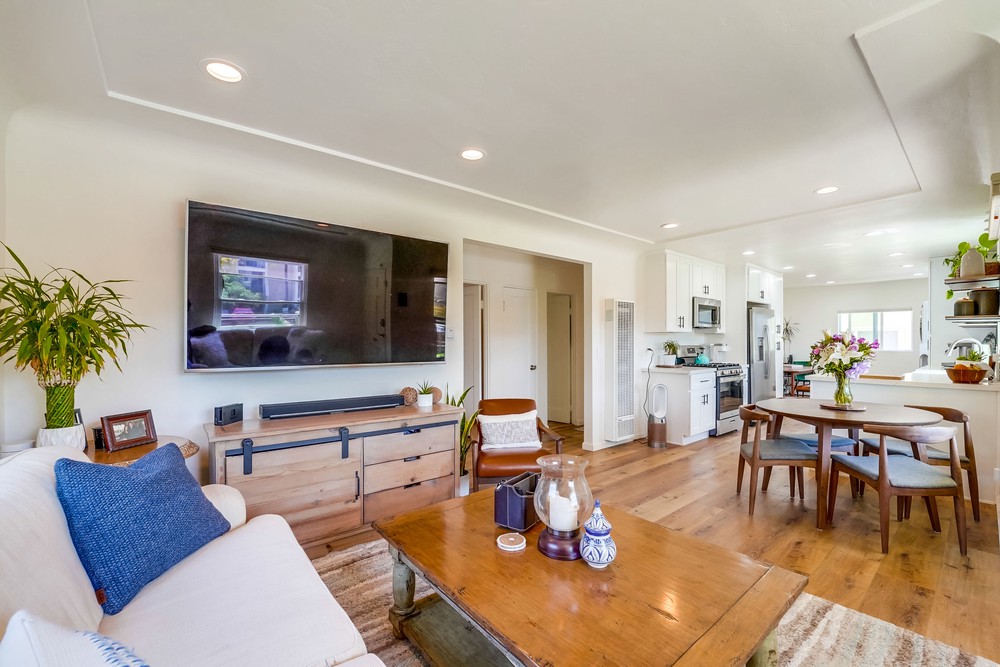 Virtual tour photo 15 of 57 for 3911 Haines St