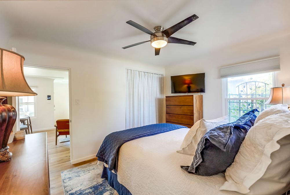 Virtual tour photo 33 of 57 for 3911 Haines St
