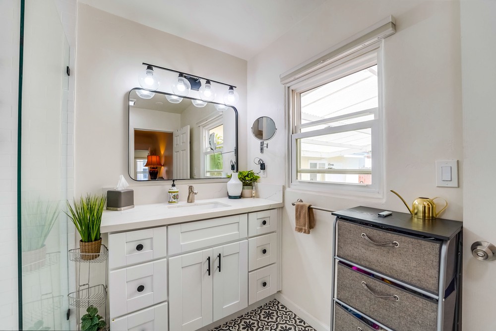 Virtual tour photo 35 of 57 for 3911 Haines St