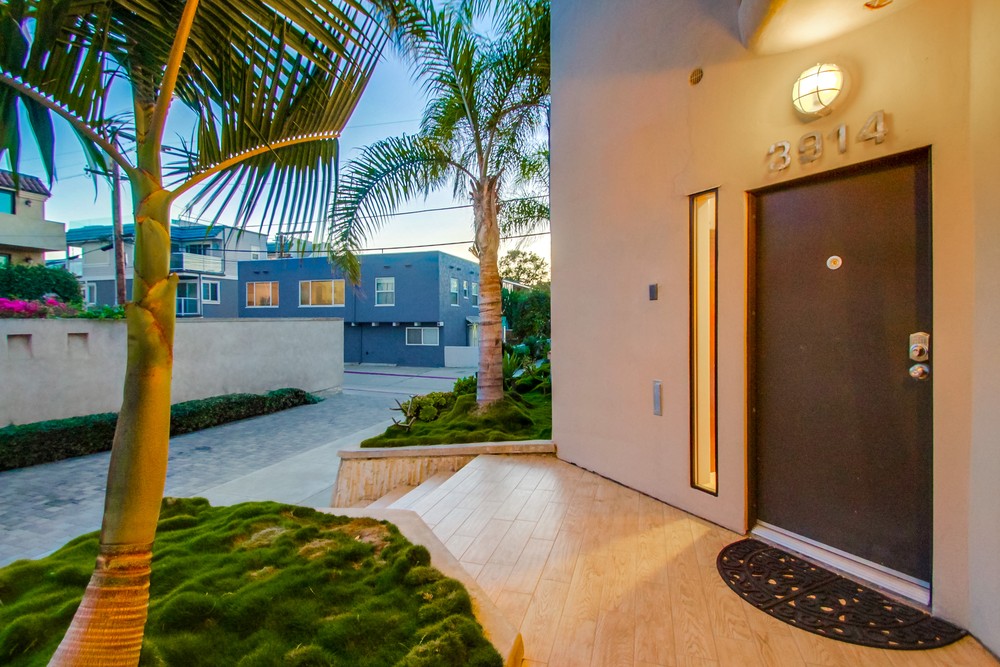Virtual tour photo 6 of 58 for 3914 Bayside Walk
