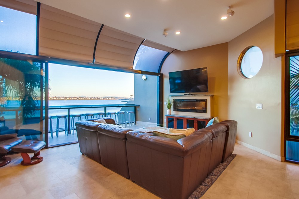 Virtual tour photo 10 of 58 for 3914 Bayside Walk