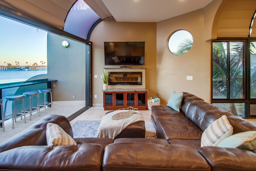 Virtual tour photo 17 of 58 for 3914 Bayside Walk