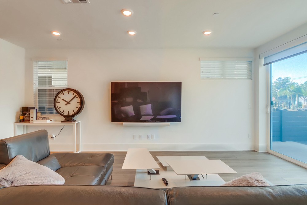 Virtual tour photo 11 of 43 for 3915 Shasta St