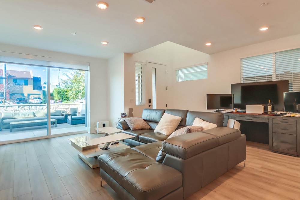 Virtual tour photo 14 of 43 for 3915 Shasta St