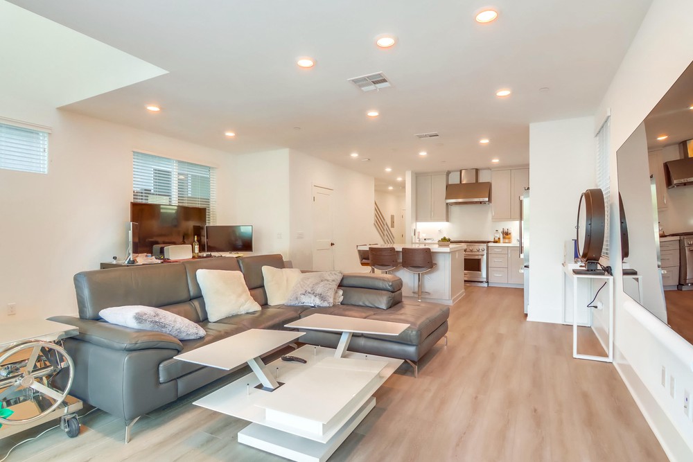 Virtual tour photo 15 of 43 for 3915 Shasta St