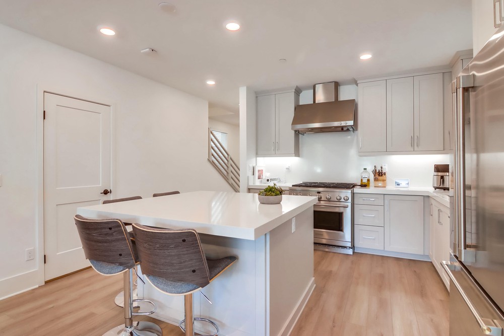 Virtual tour photo 17 of 43 for 3915 Shasta St