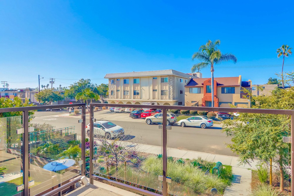 Virtual tour photo 25 of 43 for 3915 Shasta St