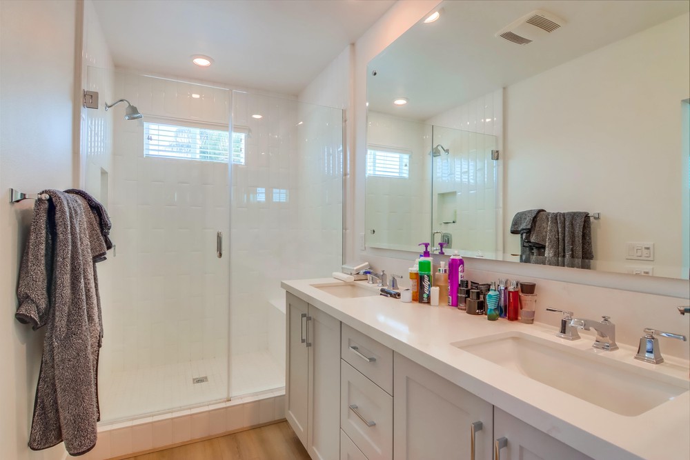 Virtual tour photo 33 of 43 for 3915 Shasta St