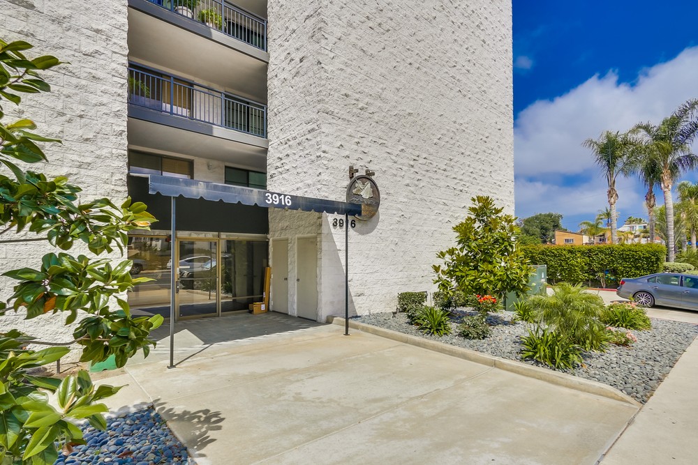 Virtual tour photo 6 of 62 for 3916 Riviera Dr Unit #402
