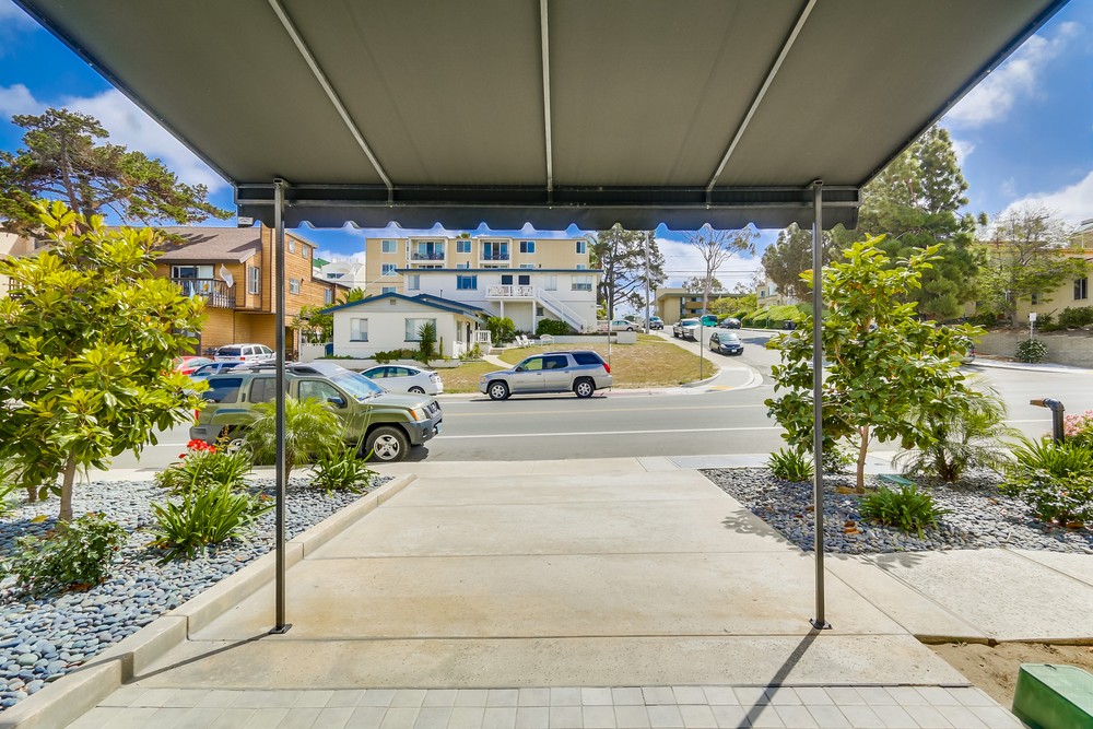 Virtual tour photo 7 of 62 for 3916 Riviera Dr Unit #402