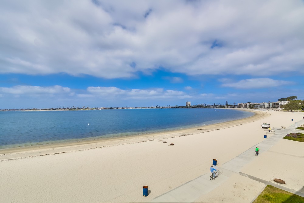 Virtual tour photo 31 of 62 for 3916 Riviera Dr Unit #402