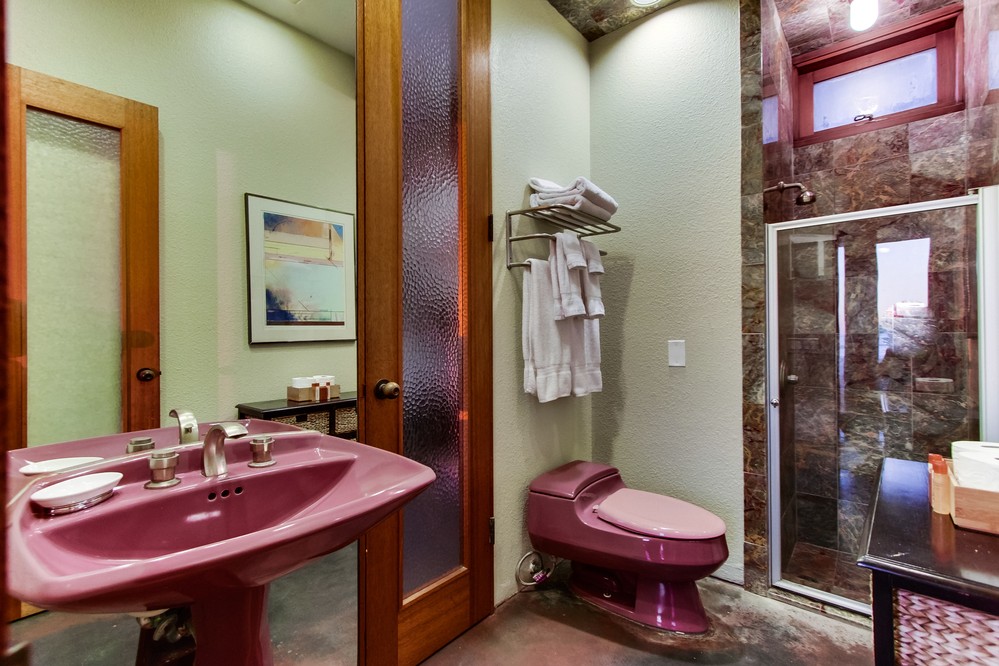 Virtual tour photo 20 of 36 for 3917 Ocean Front Walk