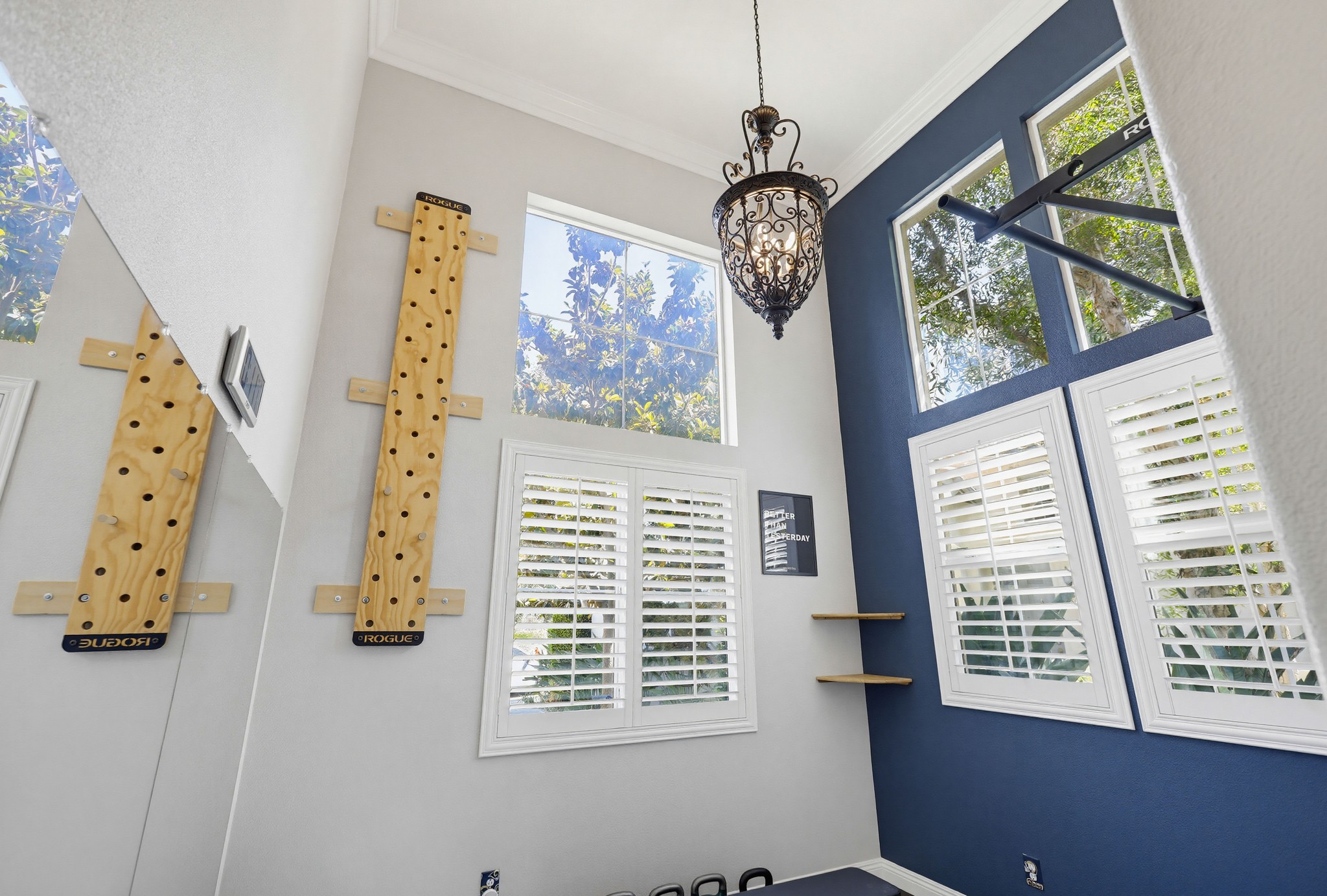 Virtual tour photo 14 of 106 for 392 W Linden Dr