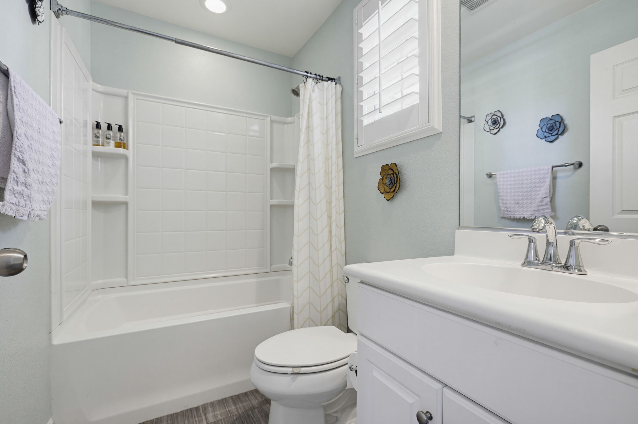 Virtual tour photo 19 of 106 for 392 W Linden Dr