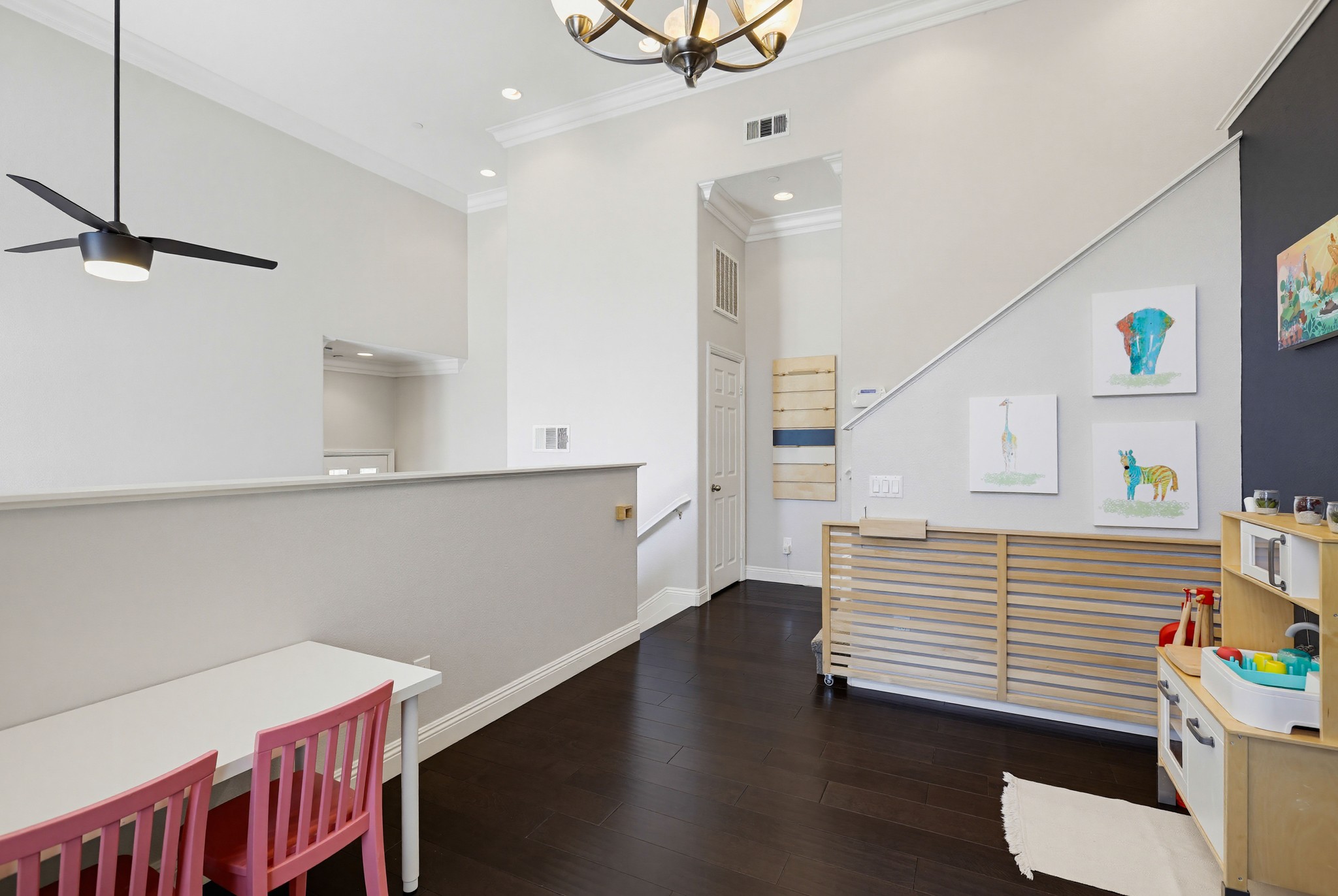 Virtual tour photo 23 of 106 for 392 W Linden Dr